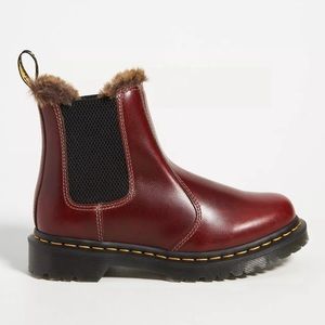 Dr. Martens Leonore Sherpa Chelsea Boots in Brown Size 8